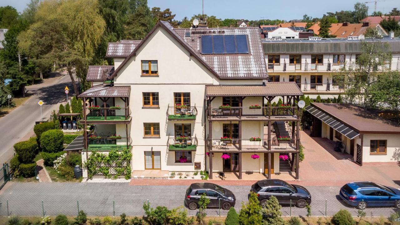 Sun & Wine Hotel Pobierowo Buitenkant foto